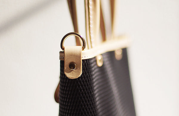 Chic Womens Leather Shoulder Handbags Black Crossbody Bags For Women Details