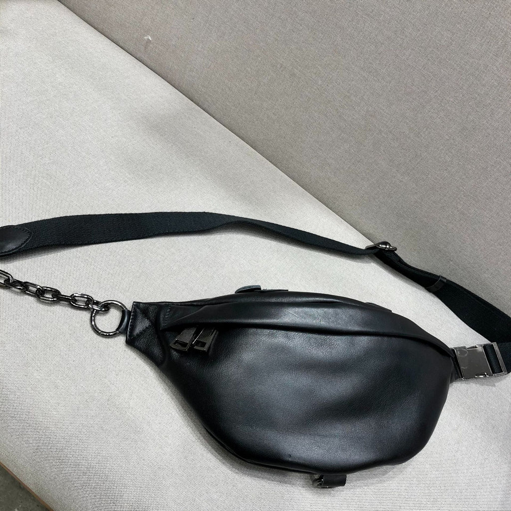 Cool Women's Crossbody Chest Bag Small Sling Bag With Chain Details
