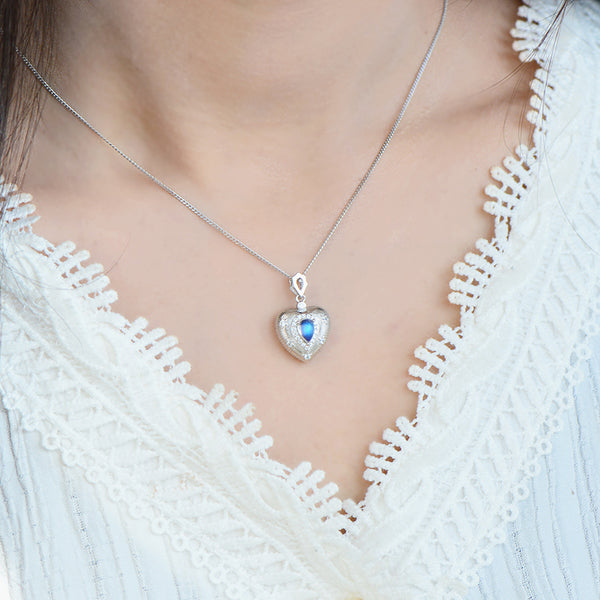Elegant Ladies Blue Moonstone Pendant Necklace Heart Silver Locket Necklace For Women Affordable