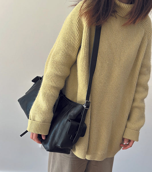 Genuine Leather Shoulder Bag for Women Minimalist Large Capacity Crossbody Tote for Work and Everyday Use Funky