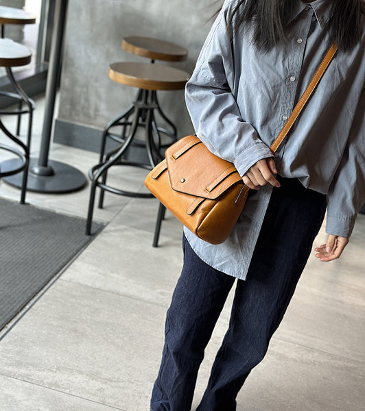 Retro Womens Leather Satchel Crossbody Bag Small Leather Crossbody Bag Casual