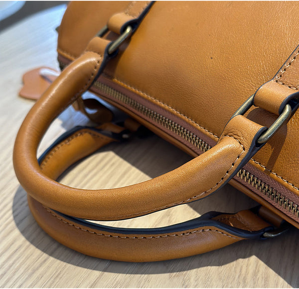 Small Vintage Leather Handbag for Women Crossbody Boston Purse Details