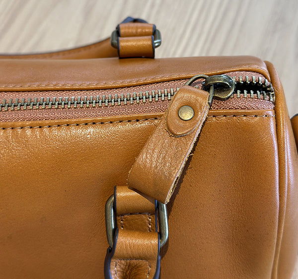 Small Vintage Leather Handbag for Women Crossbody Boston Purse Inside