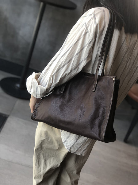 Soft-Leather-Women’s-Tote-Fits-A19-Zipper-Closure-Everyday-Office-and-Casual-Handbag-Cool