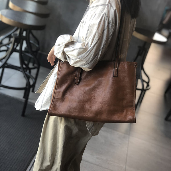 Soft-Leather-Women’s-Tote-Fits-A33-Zipper-Closure-Everyday-Office-and-Casual-Handbag-Gift-idea