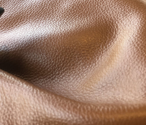 Soft-Leather-Women’s-Tote-Fits-A48-Zipper-Closure-Everyday-Office-and-Casual-Handbag-Stylish