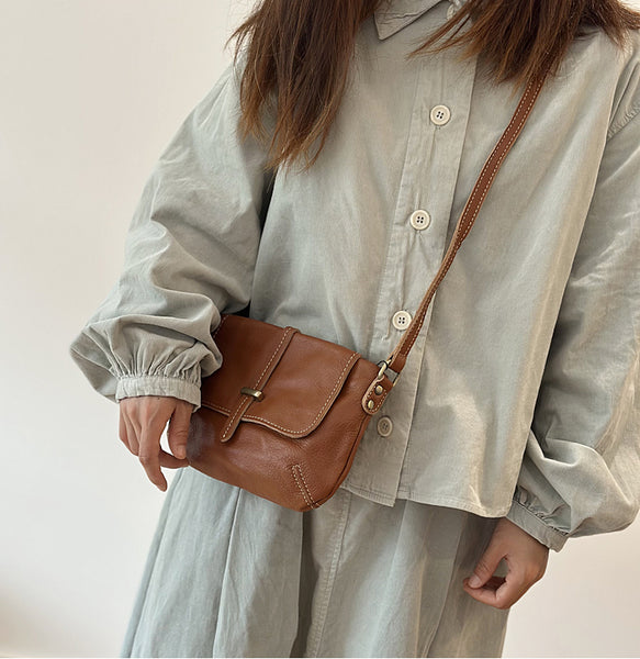 Vintage Genuine Leather Crossbody Bag for Women Small Flap Shoulder Bag with Zipper Compartments Casual