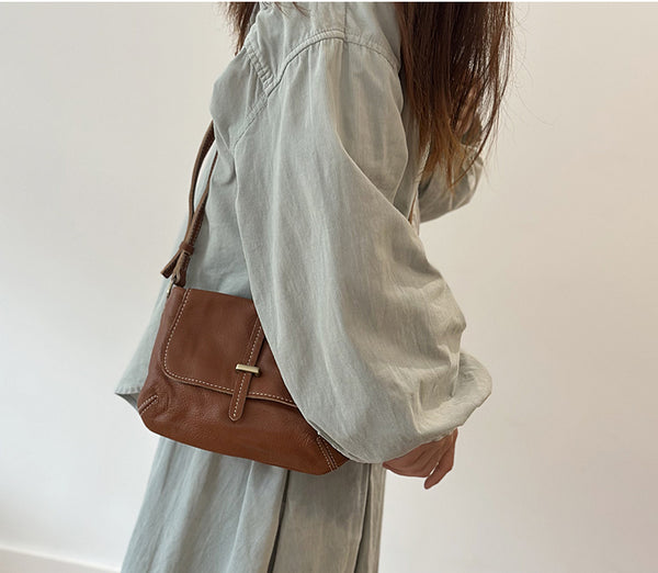 Vintage Genuine Leather Crossbody Bag for Women Small Flap Shoulder Bag with Zipper Compartments Chic