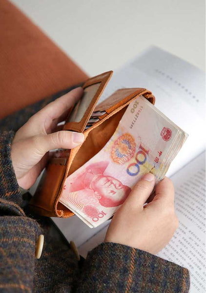 Vintage Genuine Leather Short Wallet for Women Compact Bifold Purse with Card Slots Capacity
