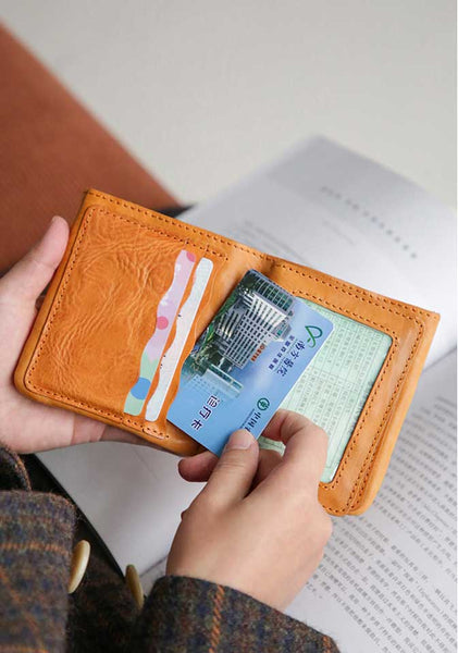 Vintage Genuine Leather Short Wallet for Women Compact Bifold Purse with Card Slots Chic