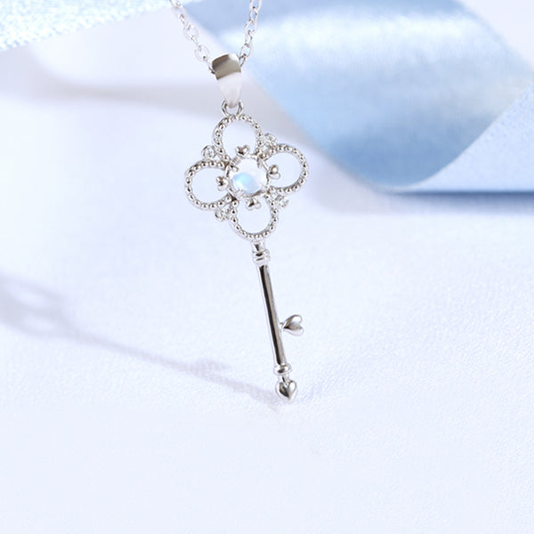 Charm Womens Key Shaped Silver Moonstone Pendant Necklace For Women Fashion