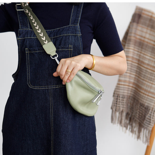 Chic Women's Crossbody Chest Bag Leather Sling Pack For Women Badass