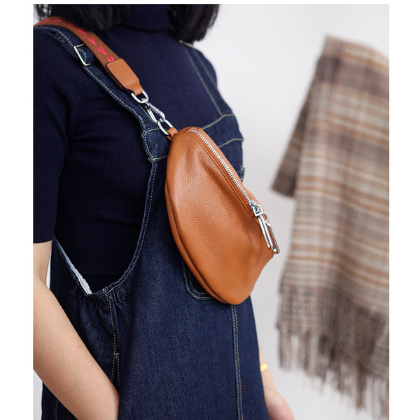Chic Women's Crossbody Chest Bag Leather Sling Pack For Women Cool