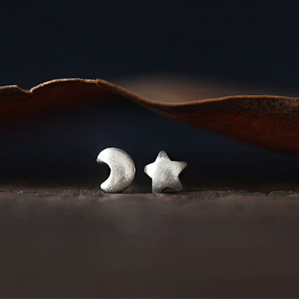 Cute Ladies Star And Moon Earrings Silver Stud Earrings For Women