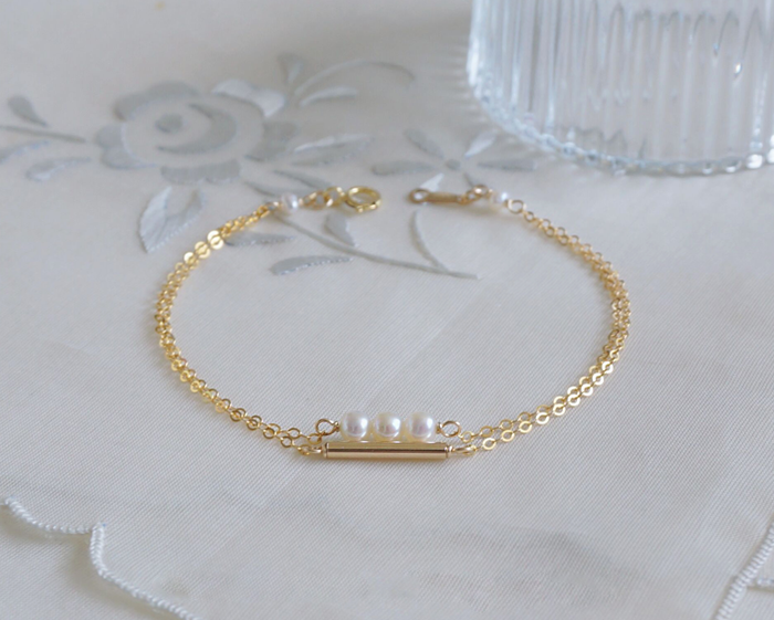 Nice Womens Freshwater Pearl Bracelet Gold Plated Bracelets For Her Casual
