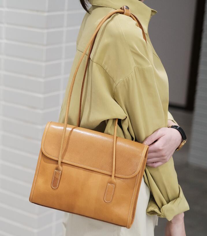 Quilted Ladies Beige Leather Over The Shoulder Bag Leather Handbags For Women Affordable