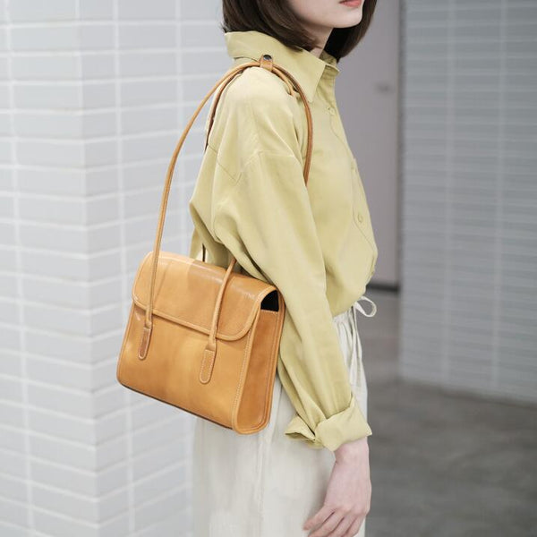 Quilted Ladies Beige Leather Over The Shoulder Bag Leather Handbags For Women Beautiful