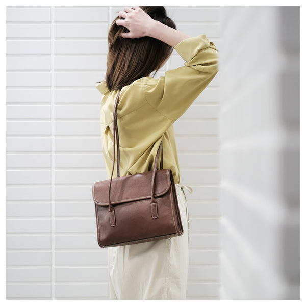 Quilted Ladies Beige Leather Over The Shoulder Bag Leather Handbags For Women Chic