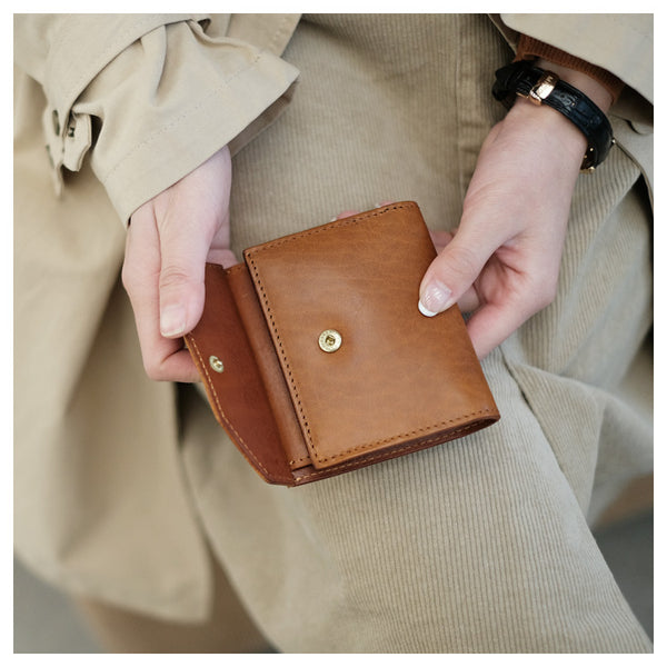 Small Women's Genuine Leather Billfold Wallet With Card Holder For Women Fashion
