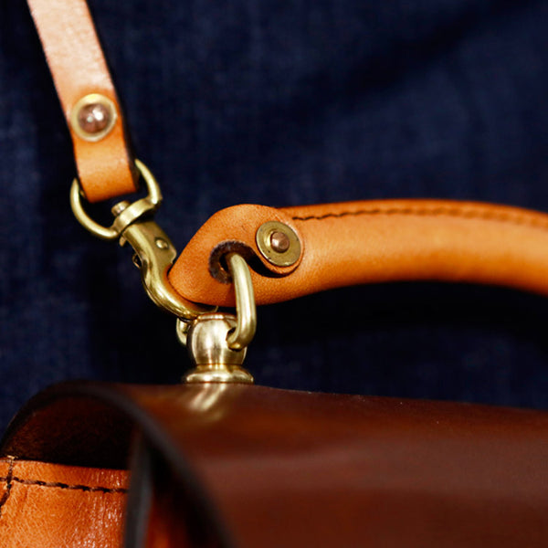 Small Womens Brown Leather Crossbody Bags Purse Over the Shoulder Bags for Women trendy