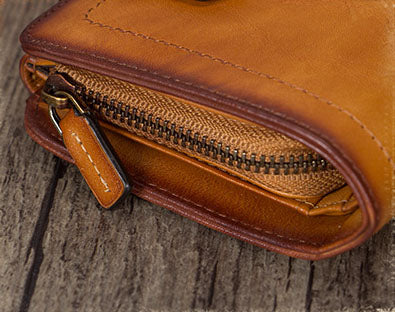 Small Womens Designer Leather Wallet With Zip Around Coin Purse for Women Details