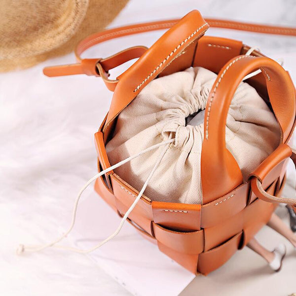 Vintage Womens Woven Genuine Leather Bucket Handbags Cross Shoulder Bag For Women Latest