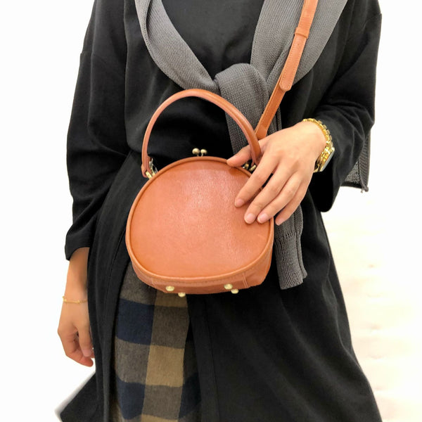 Black Round Leather Bag for Women Leather Petite Round Crossbody Shoulder Bag for Women Chic