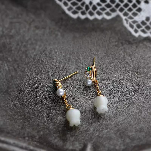 Chic Ladies Freshwater Pearl And Shell Silver Earrings Ear Clip Chic