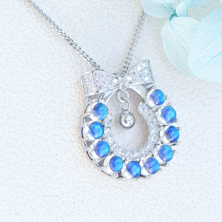 Chic Womens Christmas Wreath Blue Moonstone Pendant Necklace White Gold Plated Silver Necklace Accessories