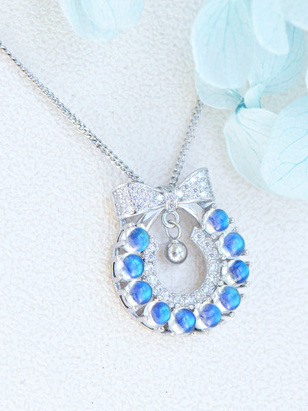 Chic Womens Christmas Wreath Blue Moonstone Pendant Necklace White Gold Plated Silver Necklace Elegant