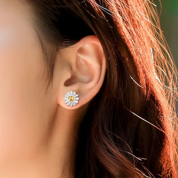 Chic Womens Daisy Shaped Citrine Stud Silver Earrings For Women Chic