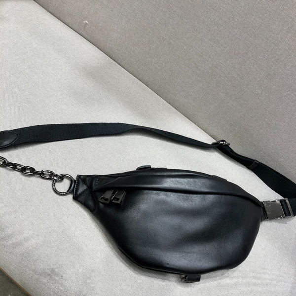 Cool Women's Crossbody Chest Bag Small Sling Bag With Chain Details
