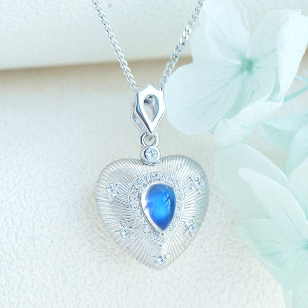 Elegant Ladies Blue Moonstone Pendant Necklace Heart Silver Locket Necklace For Women Accessories