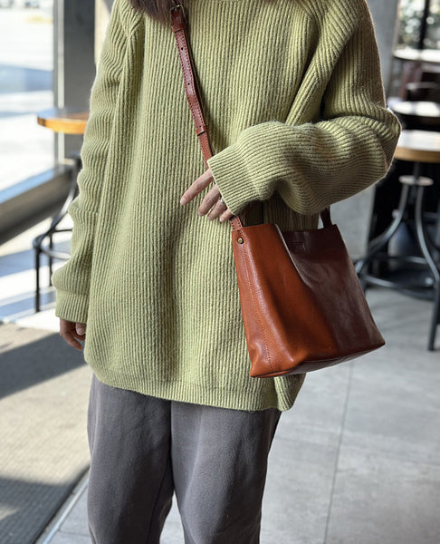 Full Grain Leather Bucket Bag for Women Vintage Cowhide Crossbody Handbag Classic