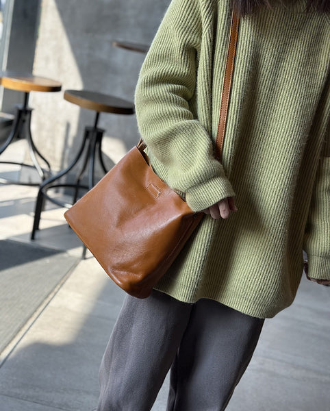 Full Grain Leather Bucket Bag for Women Vintage Cowhide Crossbody Handbag Cowhide