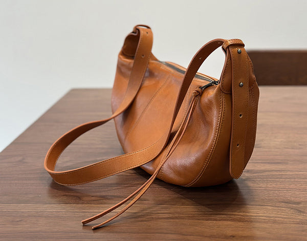 Genuine Leather Crescent Crossbody Bag for Women Adjustable Shoulder Bag with Zipper CompartmentsDurable