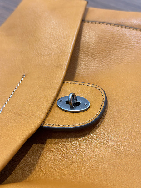 Small Real Leather Shoulder Bag-Elegant Vintage Style for Daily and Travel