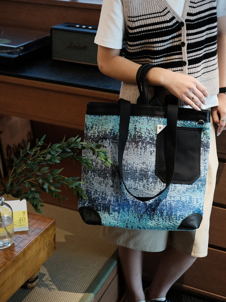 Gradient Blue Canvas Tote Bag for Women Large Cotton Canvas Shoulder Bag with Leather Trim Casual