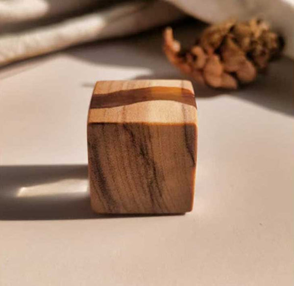 Handmade Sandalwood Resin Pendant Necklace Adjustable Wax Cord Natural Wooden Cube Jewelry for Men and Women Chic