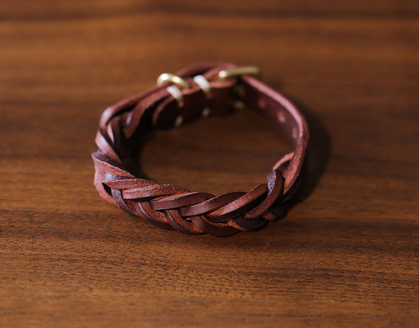 Handmade Vintage Vegetable Tanned Leather Bracelet with Brass Buckle Adjustable Unisex Wristband Gift