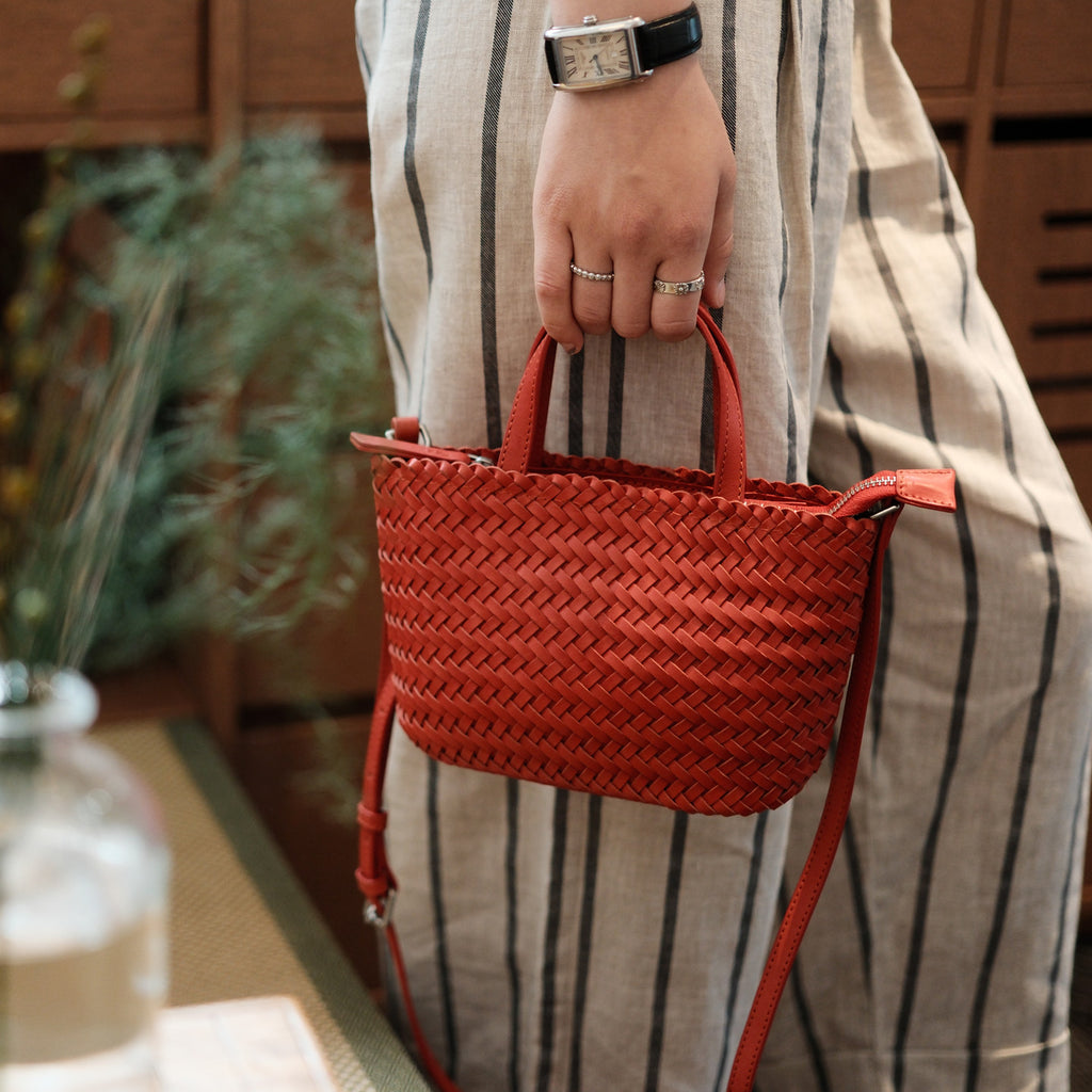 Handwoven Leather Tote Bag for Women Vintage Crossbody Handbag in Top Grain Cowhide Accessories