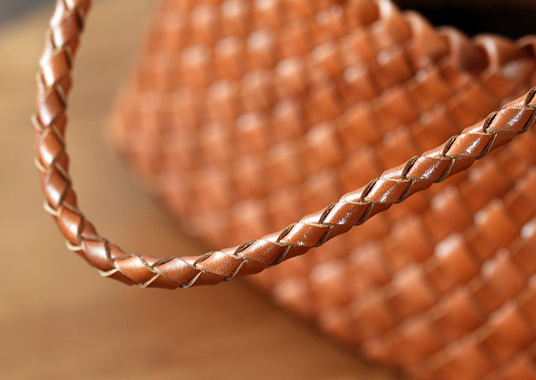 Small Handmade Woven Top-Grain Leather Shoulder Bag for Women Underarm Purse with Inner Pouch Details