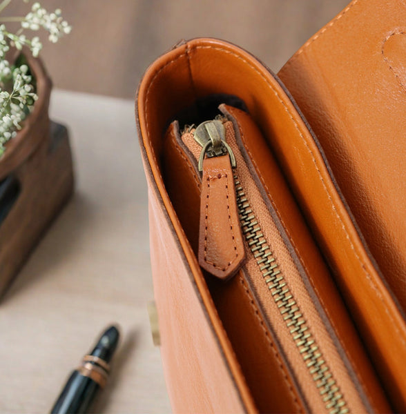 Vintage Genuine Leather Crossbody Bag for Women Classic Satchel Handbag Elegant