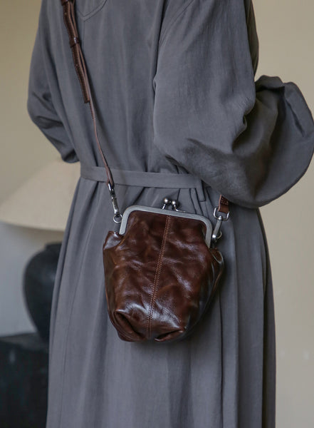 Vintage Genuine Leather Kiss Lock Bag for Women Small Crossbody Purse Beautiful