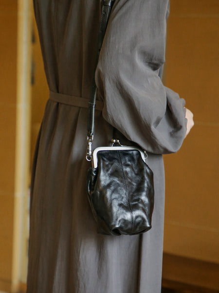 Vintage Genuine Leather Kiss Lock Bag for Women Small Crossbody Purse Fashionable