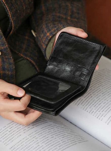 Vintage Genuine Leather Short Wallet for Women Compact Bifold Purse with Card Slots