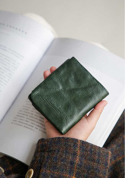 Vintage Genuine Leather Short Wallet for Women Compact Bifold Purse with Card Slots Classic