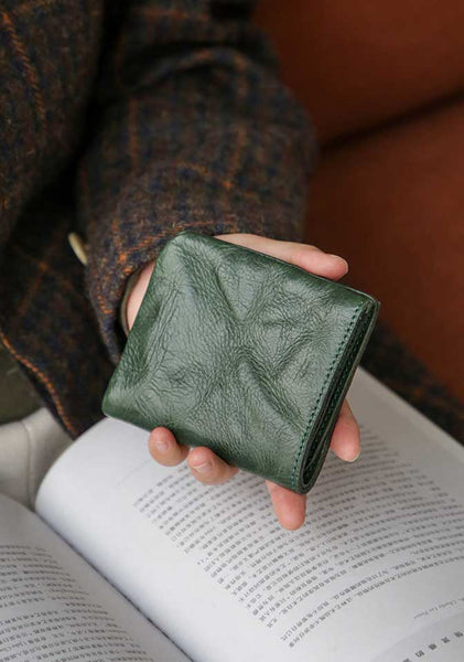 Vintage Genuine Leather Short Wallet for Women Compact Bifold Purse with Card Slots Cool