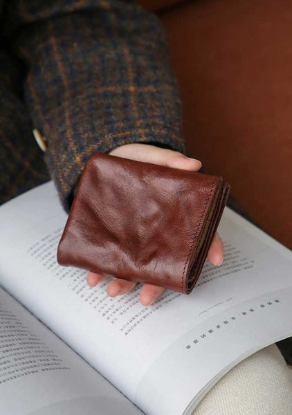 Vintage Genuine Leather Short Wallet for Women Compact Bifold Purse with Card Slots Designer