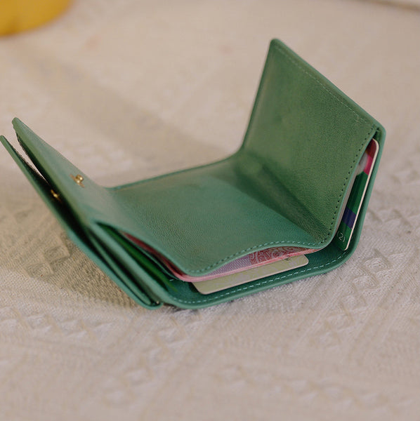 Vintage Genuine Leather Trifold Wallet for Women Small Compact Card Holder Stylish